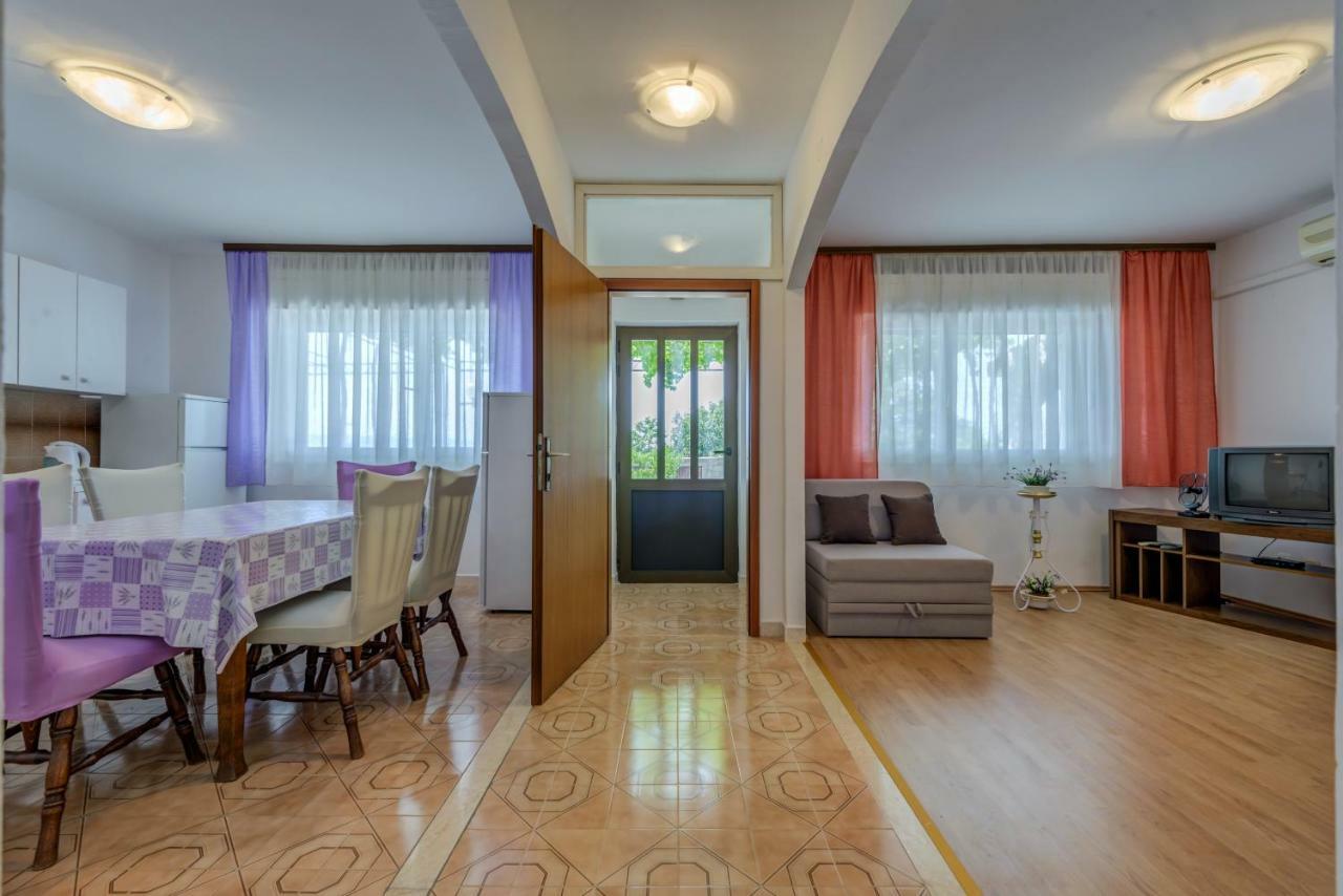 Apartment Luce Подстрана Екстериор снимка