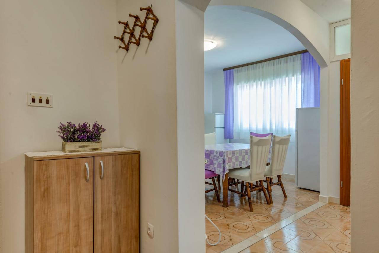 Apartment Luce Подстрана Екстериор снимка